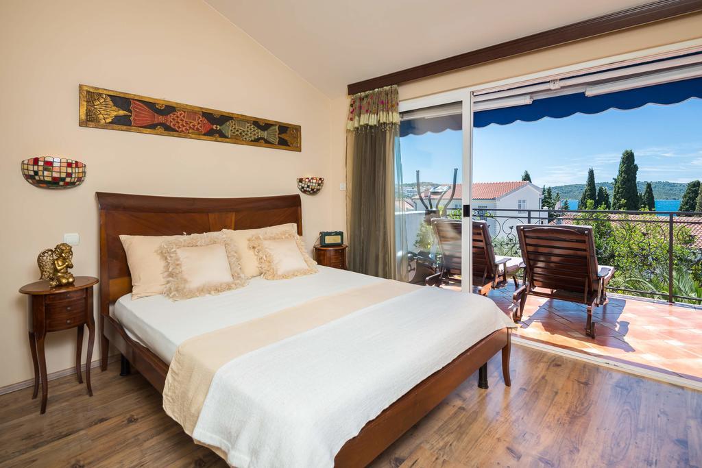 Villa Em Trogir Eksteriør bilde